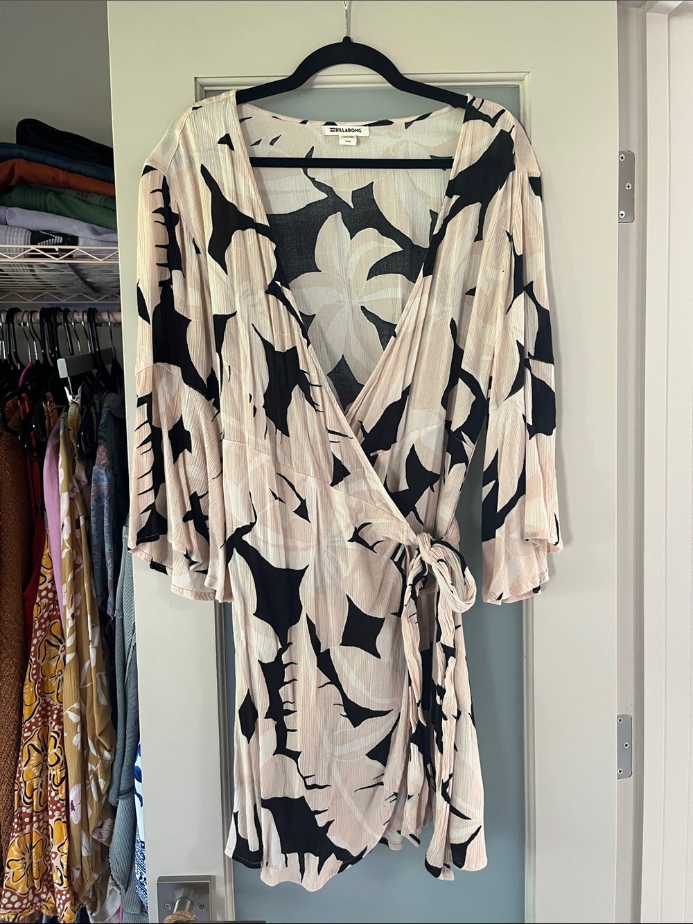 Billabong Beige and Black Floral Wrap Dress